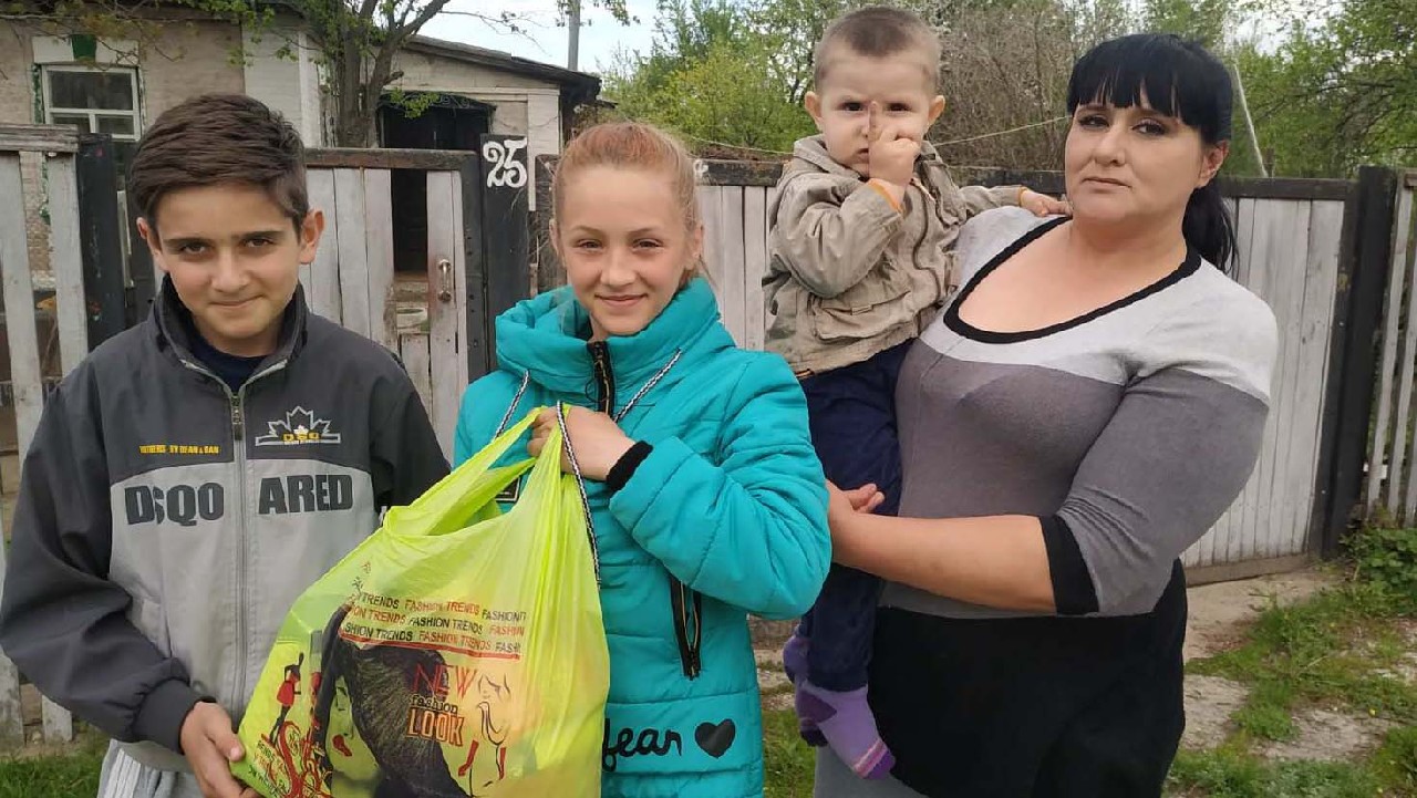 З подарунками до багатодітних родин